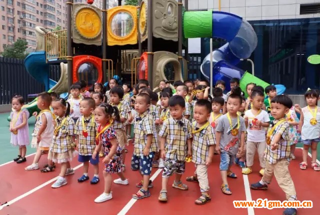 河南洛陽正大國際香港偉才幼兒園上演了一場萌版奧運會
