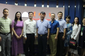 云南國家級曲靖經濟開發區赴穗調研團蒞臨偉才教育參觀指導