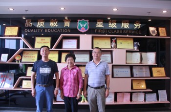 省教育廳原廳長江海燕、華師教育科學學院院長盧曉中蒞臨偉才教育指導工作