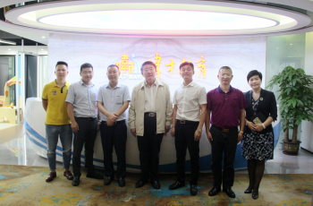 全國人大常委會委員、中國民辦教育協會會長王佐書領導一行蒞臨偉才教育