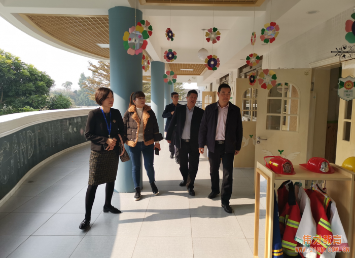 廣西賀州職業學院領導蒞臨偉才教育參觀考察