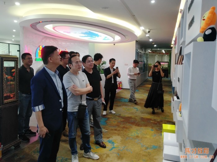 聚偉才,謀合作——聚圖資本、一盟資本等行業(yè)精英到訪偉才教育