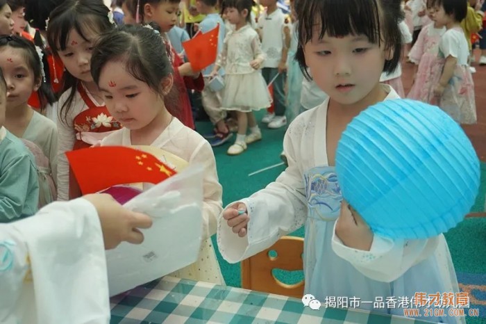 “月滿中秋，情聚偉才”雙節游園會丨廣東揭陽市一品偉才幼兒園