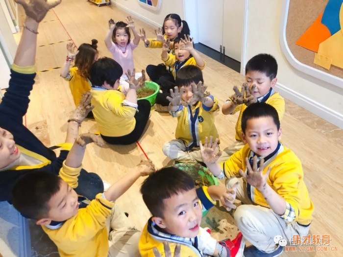 歡樂課堂:一起玩泥巴!丨甘肅天水佳水岸偉才幼兒園
