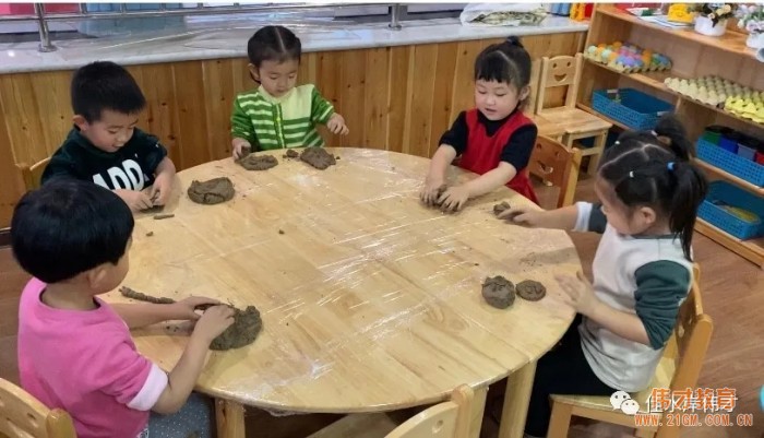歡樂課堂:一起玩泥巴!丨甘肅天水佳水岸偉才幼兒園
