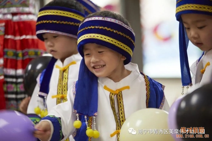 “壯鄉歌圩節，五彩三月三”——廣西南寧美泉偉才幼兒園