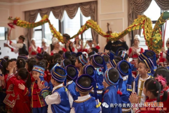 “壯鄉歌圩節，五彩三月三”——廣西南寧美泉偉才幼兒園