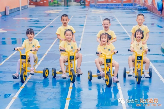 湖北孝感偉才幼兒園2021屆畢業紀念