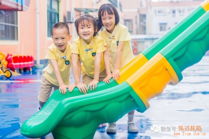 湖北孝感偉才幼兒園2021屆畢業紀念