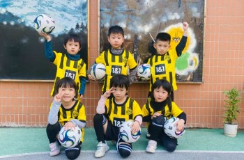 “童”看世界杯，展望足球夢(mèng)！——廣東汕頭佰悅春天偉才幼兒園