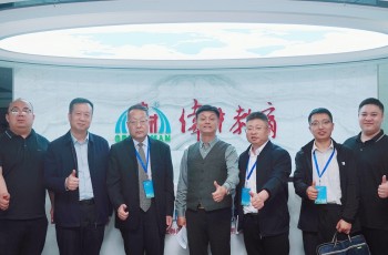 新疆喀什地區領導一行蒞臨偉才教育集團考察交流，共謀“聚才強喀”新篇章